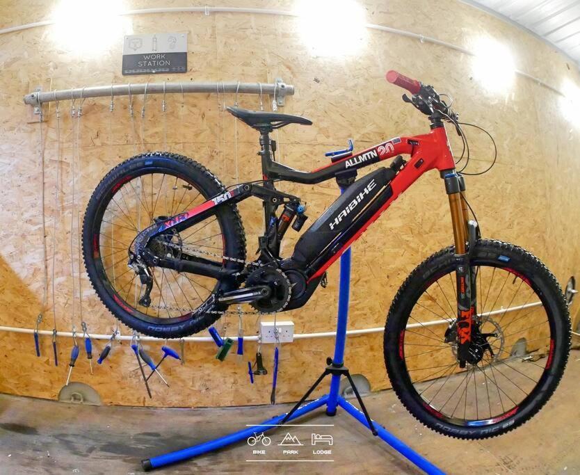 Bike Park Lodge #2 Merthyr Tydfil Eksteriør billede
